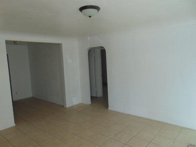 2426 S 7th Ave in Yuma, AZ - Building Photo - Building Photo