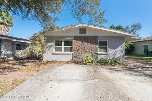 410 Snyder Dr in Cocoa, FL - Building Photo