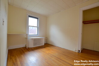 119 Lanark Rd, Unit 1 in Boston, MA - Building Photo - Building Photo