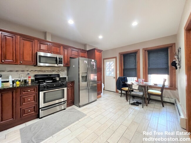 655 Washington St in Brookline, MA - Building Photo - Building Photo