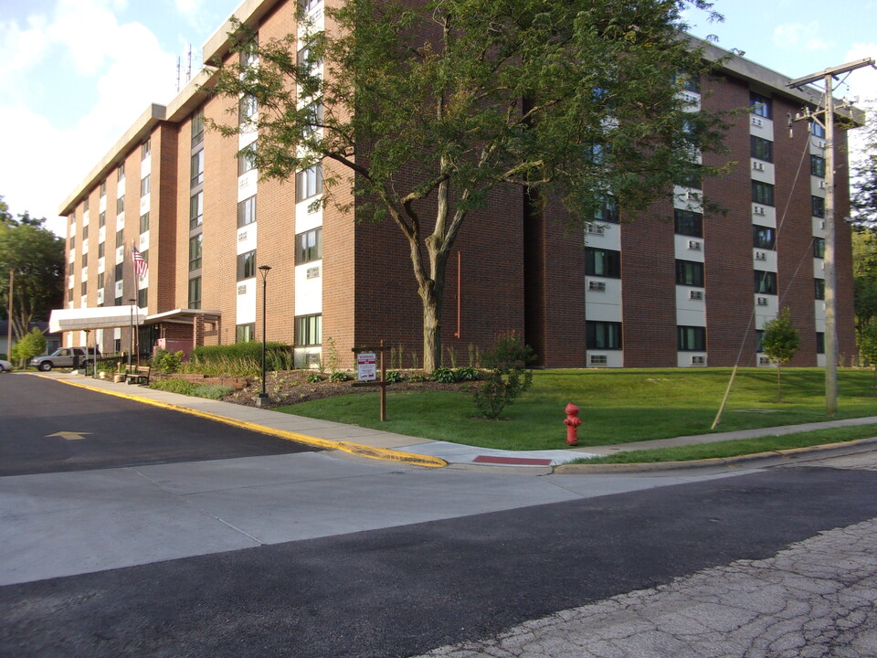 Sterling Towers in Sterling, IL - Foto de edificio