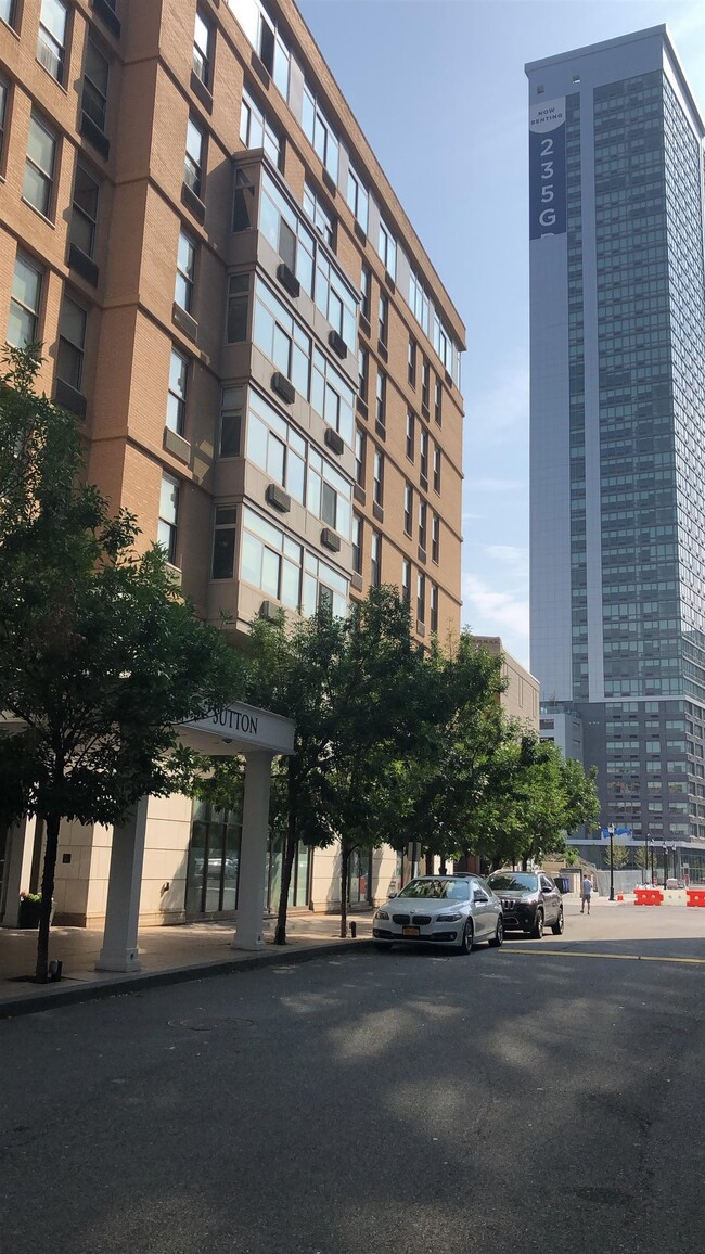 property at 10 Regent St