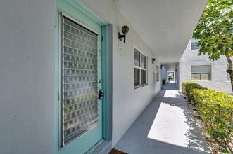 392 Monaco Ct in Delray Beach, FL - Building Photo - Building Photo