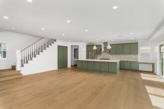 1914 Huntington Ln in Redondo Beach, CA - Building Photo - Building Photo