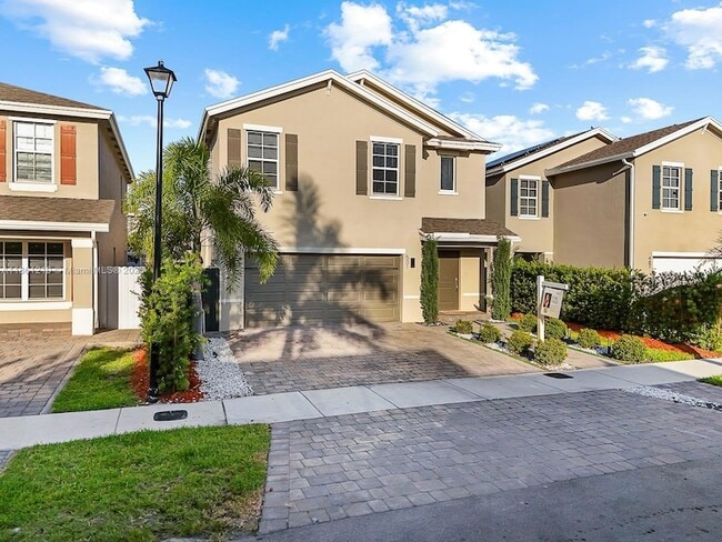 501 NE 6th Ct in Florida City, FL - Building Photo - Building Photo