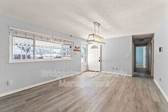 5912 Bavaria Pl in Dayton, OH - Building Photo - Building Photo