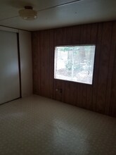 413 Miller St in White Oak, TX - Foto de edificio - Building Photo