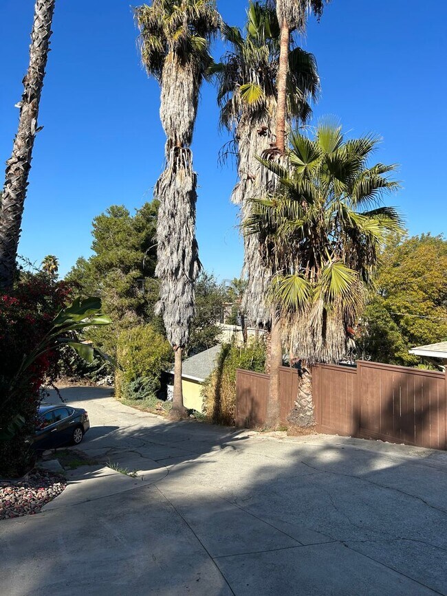 224 Guajome St, Unit Unit B in Vista, CA - Building Photo - Building Photo
