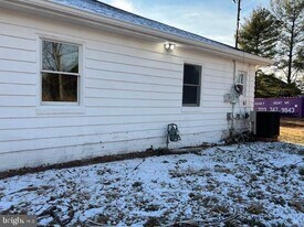 2800 CENTREVILLE Rd in Herndon, VA - Building Photo