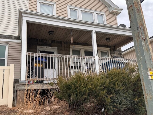 2385 Main St, Unit Apt 2 in Northampton, PA - Foto de edificio - Building Photo