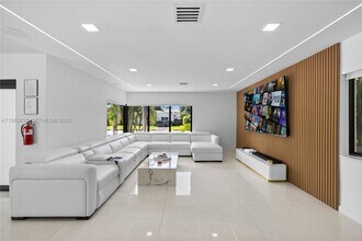 1117 Adams St in Hollywood, FL - Building Photo - Building Photo