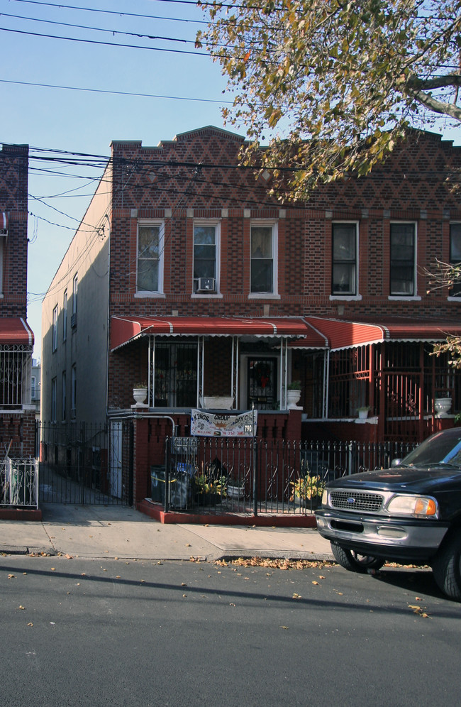 Hegeman Apartments in Brooklyn, NY - Foto de edificio - Building Photo