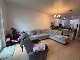 977 SW 147th Ave in Pembroke Pines, FL - Building Photo