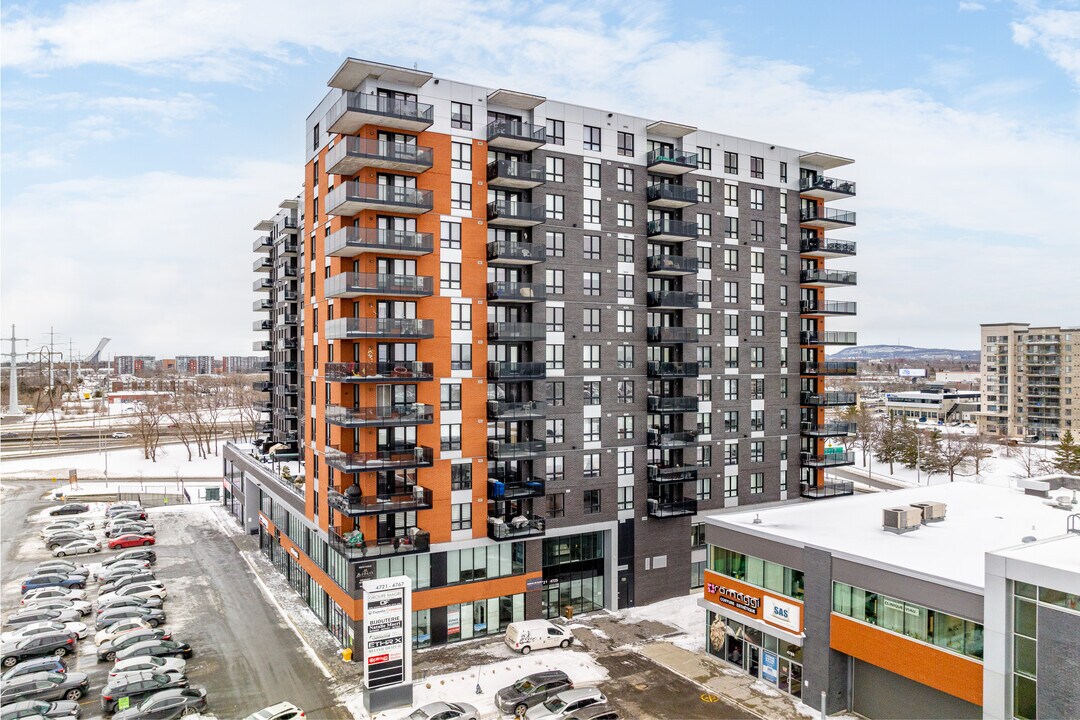 Faubourg Jarry in Montréal, QC - Building Photo