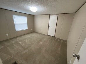 2682 Wynn Rd in Marianna, FL - Building Photo - Building Photo