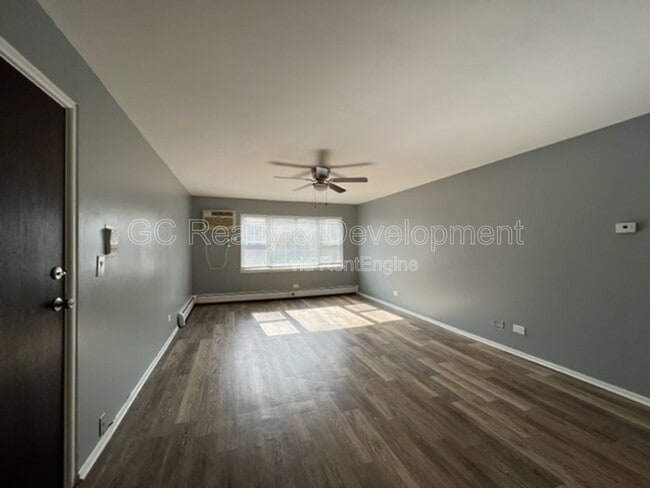 316 N Warwick Ave in Westmont, IL - Foto de edificio - Building Photo