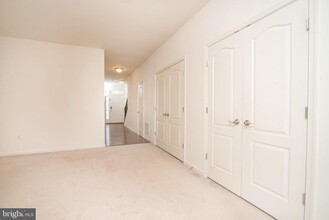 8329 Horned Owl Ln in Severn, MD - Foto de edificio - Building Photo