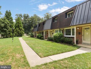 477 Hampton Ct in Falls Church, VA - Building Photo - Building Photo