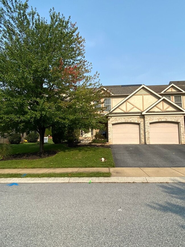 property at 105 Hawk Ln