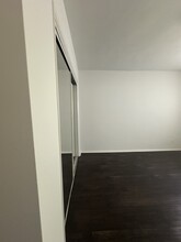 11523 Hatteras St in North Hollywood, CA - Foto de edificio - Building Photo