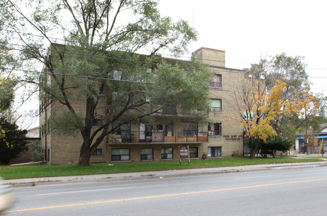 3635 Bathurst St in Toronto, ON - Building Photo - Primary Photo