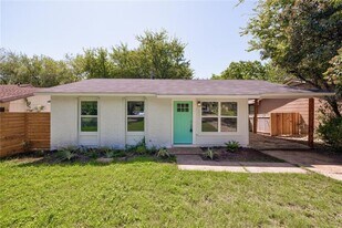 2321 Lakehurst Dr in Austin, TX - Building Photo