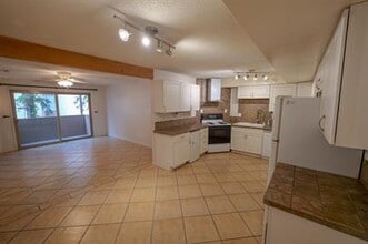 3833 Montgomery Blvd NE in Albuquerque, NM - Building Photo - Building Photo