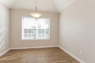 323 Buttonwood Dr in Smyrna, TN - Building Photo - Building Photo