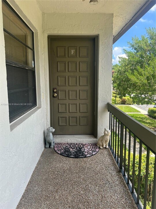 9205 Pecky Cypress Ln in Boca Raton, FL - Building Photo