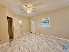 1504 E 99th Ave in Tampa, FL - Building Photo - Building Photo