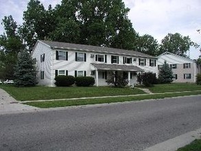 1626 Brooke Park Dr in Toledo, OH - Building Photo - Building Photo