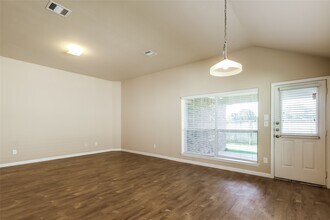 11922 Brightwood Dr in Montgomery, TX - Building Photo - Building Photo