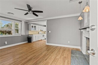 23 Holten Ave in Newport, RI - Building Photo - Building Photo