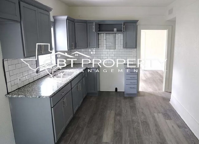 property at 818 E Palestine St