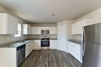 828 Dove Tree Ln in Social Circle, GA - Building Photo - Building Photo