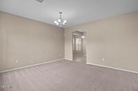 7412 Mesquite Flor Dr in El Paso, TX - Foto de edificio - Building Photo