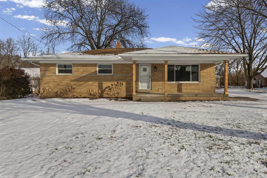 46730 Romeo Plank Rd in Macomb, MI - Building Photo