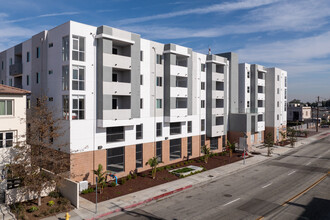 Seagate Homes Apartments in Torrance, CA - Building Photo - Building Photo