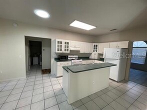 4508 NW 37th Terrace in Gainesville, FL - Building Photo - Building Photo