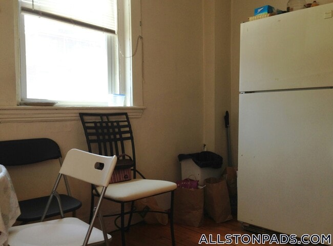 215 Harvard Ave, Unit 4 in Boston, MA - Building Photo - Building Photo