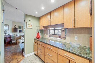 7000 JFK Blvd E in Guttenberg, NJ - Building Photo - Building Photo