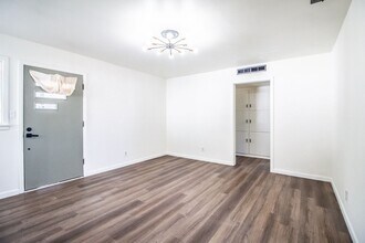 1711 43rd St in Lubbock, TX - Building Photo - Building Photo
