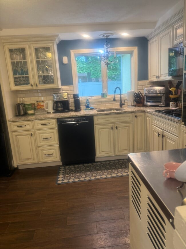 6 Turner Rd in Framingham, MA - Foto de edificio - Building Photo