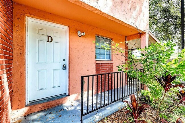 2507 W Virginia Ave in Tampa, FL - Foto de edificio - Building Photo