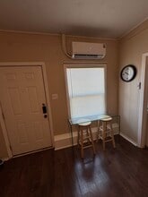 2379 Highland Ave, Unit 2B in Abilene, TX - Foto de edificio - Building Photo