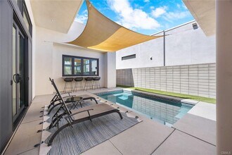 825 Fountain Dr in Palm Springs, CA - Building Photo - Building Photo