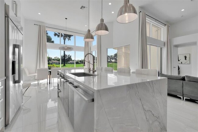 property at 4088 Briarcliff Cir