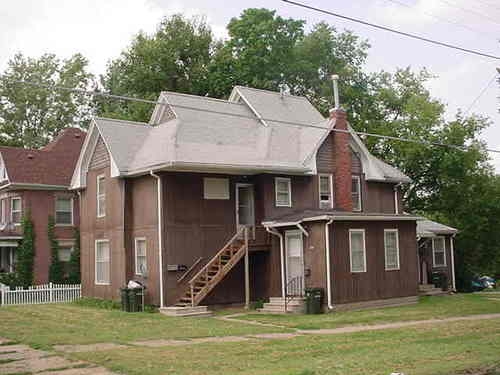 929 Grant Ave in Waterloo, IA - Building Photo