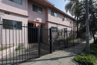 1630 Arapahoe St in Los Angeles, CA - Building Photo - Building Photo