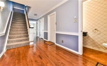 5623 Fifth Ave in Pittsburgh, PA - Building Photo - Building Photo